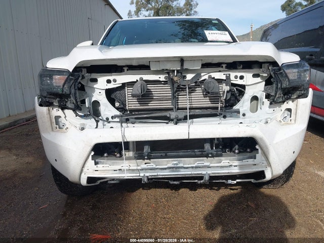 3TMLB5JN0RM031385 Toyota Tacoma Sr5