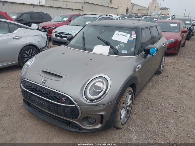 2020 MINI CLUBMAN WMWLV7C0XL2M49288 Photo 5