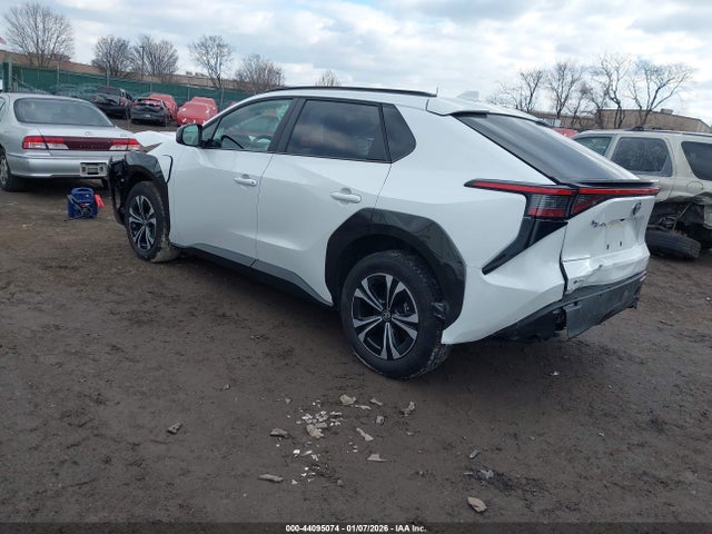 Toyota BZ4X XLE 2024 JTMABACAXRA082562 Image 3