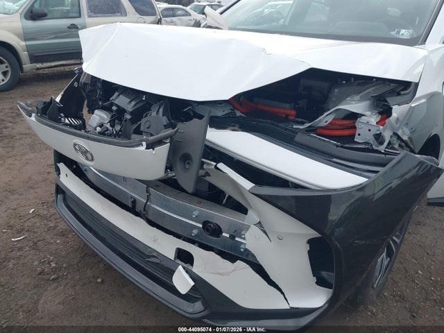 Toyota BZ4X XLE 2024 JTMABACAXRA082562 Image 6