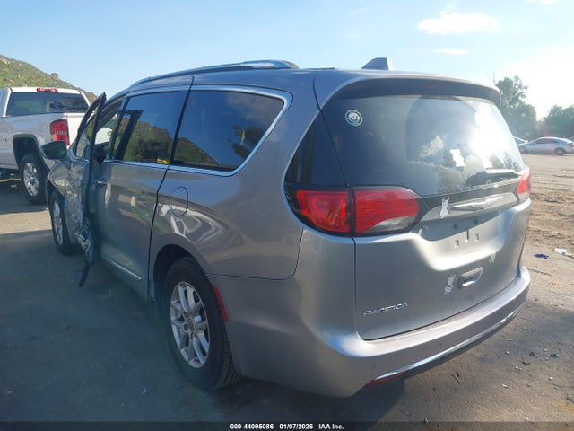 Chrysler Pacifica Touring L 2020 2C4RC1BG8LR130505 Image 3