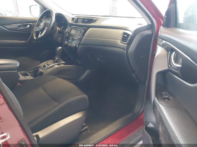 5N1AT2MV9JC703802 Nissan ROGUE SV