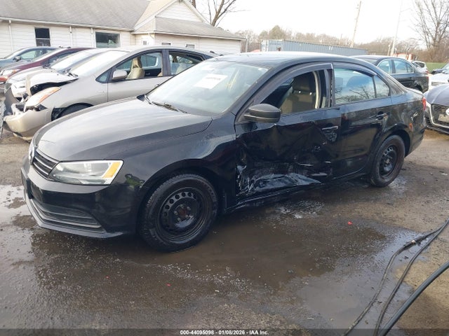 44095098 :رقم المزاد ، 3VW1K7AJ4FM305020 vin ، 2015 Volkswagen Jetta 2.0l S مزاد بيع