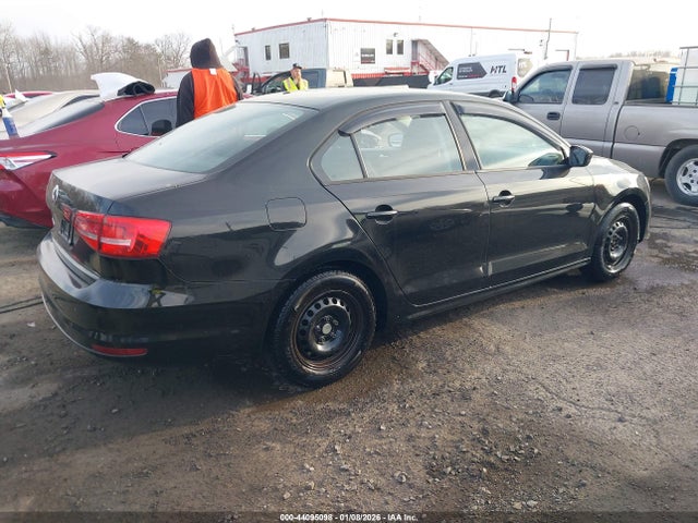 44095098 :رقم المزاد ، 3VW1K7AJ4FM305020 vin ، 2015 Volkswagen Jetta 2.0l S مزاد بيع