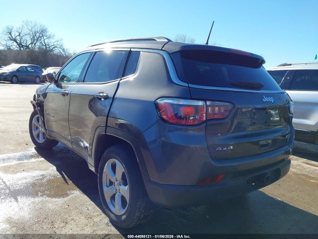 2019 JEEP COMPASS 3C4NJDBB9KT716278 Photo 2
