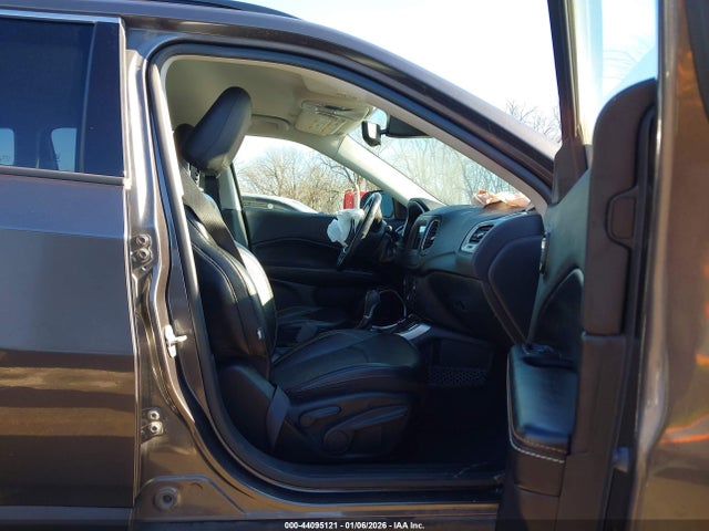 2019 JEEP COMPASS 3C4NJDBB9KT716278 Photo 4