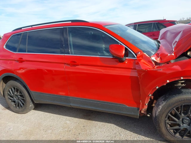 Продажа на аукционе авто 2019 Volkswagen Tiguan 2.0t Se/2.0t Sel/2.0t Sel R-line/2.0t Sel R-line Black, vin: 3VV2B7AX9KM128066, номер лота: 44095124
