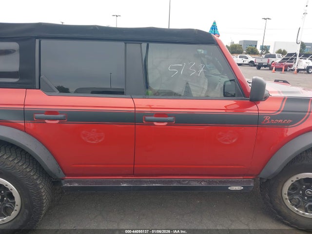 Ford Bronco Black Diamond 2022 1FMEE5DP5NLA75404 Image 14