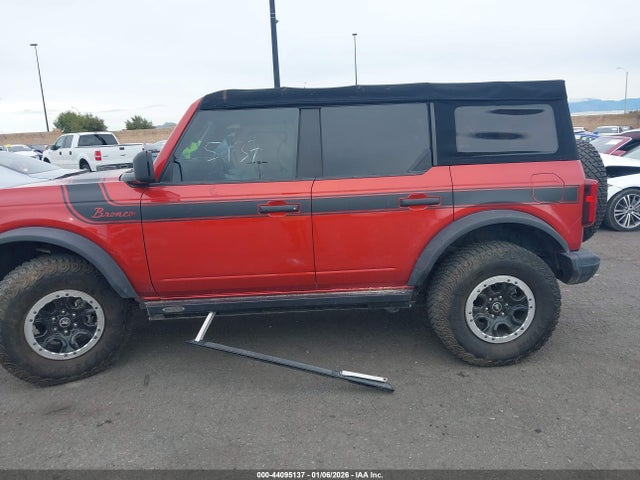 Ford Bronco Black Diamond 2022 1FMEE5DP5NLA75404 Image 15