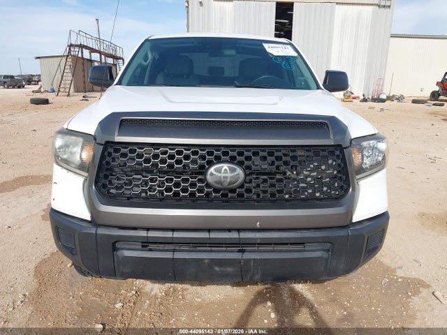 5TFRM5F19JX131980 Toyota Tundra Sr 4.6l V8