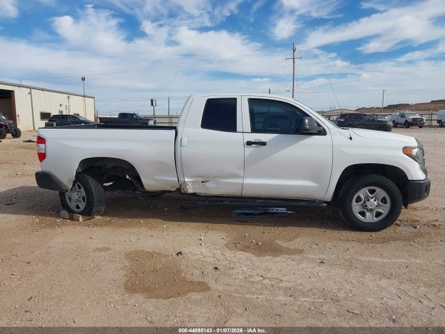 5TFRM5F19JX131980 Toyota Tundra Sr 4.6l V8
