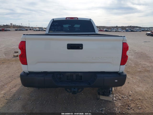 5TFRM5F19JX131980 Toyota Tundra Sr 4.6l V8