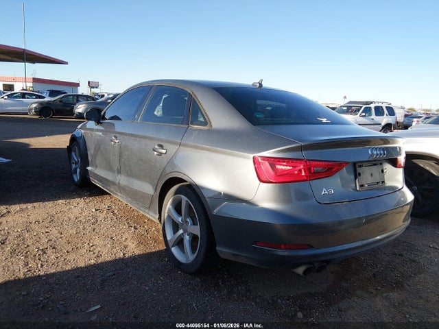 2016 AUDI A3 WAUA7GFFXG1007995 Photo 2