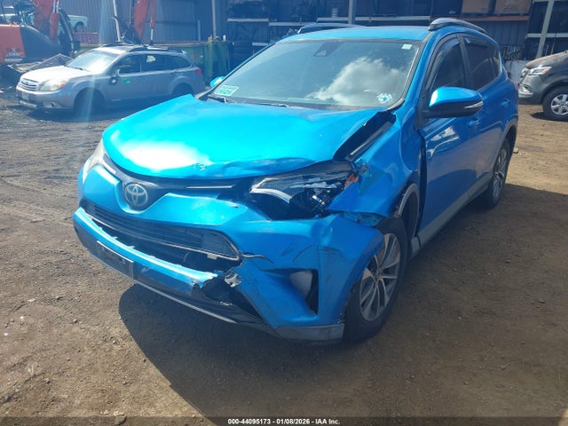 JTMRJREV7HD096596 Toyota Rav4 Hybrid Xle