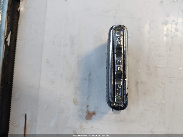 2018 VOLVO XC60 YV4A22RLXJ1036701 Photo 10