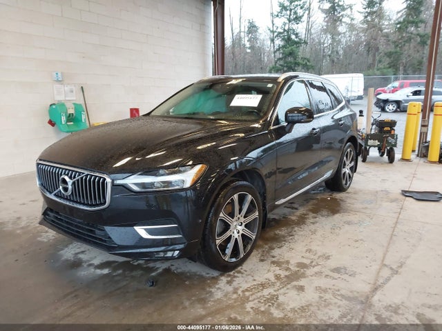 2018 VOLVO XC60 YV4A22RLXJ1036701 Photo 1
