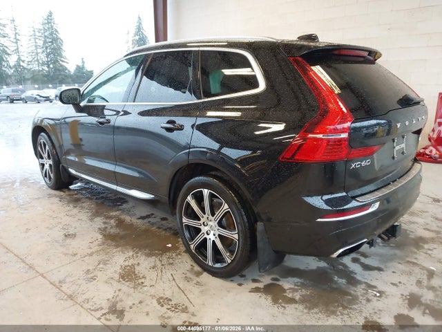 2018 VOLVO XC60 YV4A22RLXJ1036701 Photo 2