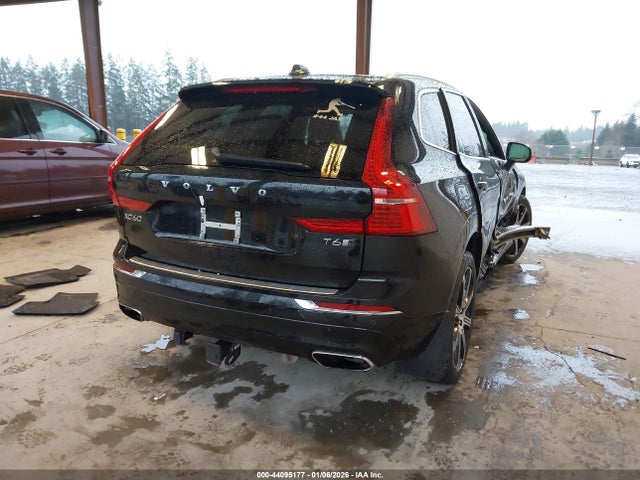 2018 VOLVO XC60 YV4A22RLXJ1036701 Photo 3