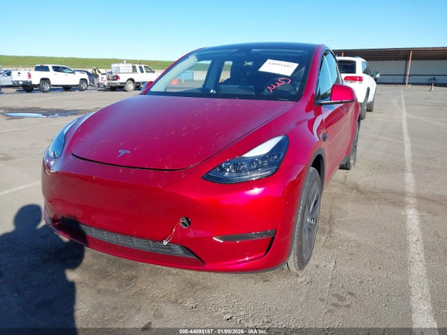 2025 TESLA MODEL Y 7SAYGDED2SF255080 Photo 1