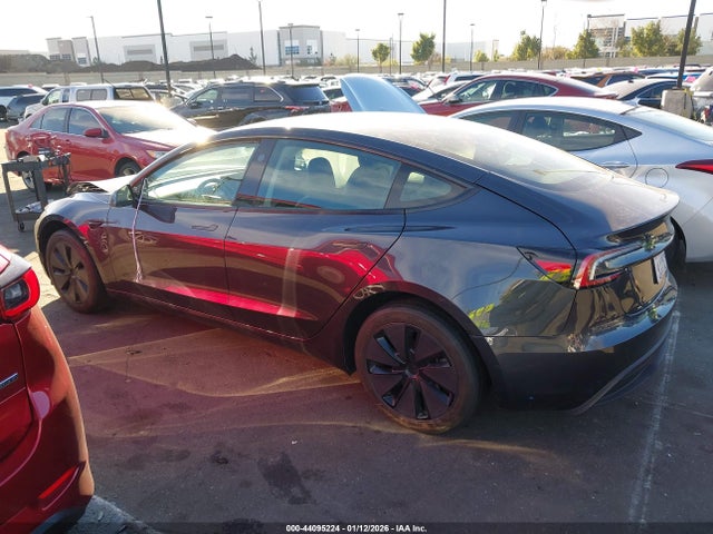 Продаж на аукціоні авто 2024 Tesla Model 3 Long Range Dual Motor All-wheel Drive/rear-wheel Drive, vin: 5YJ3E1EA0RF734903, номер лоту: 44095224
