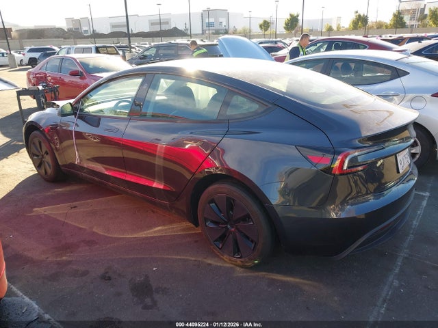 2024 TESLA MODEL 3 5YJ3E1EA0RF734903 Photo 2
