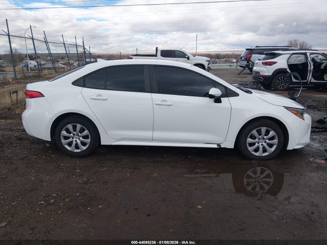 Toyota COROLLA LE 2022 5YFEPMAE7NP305723 Image 14
