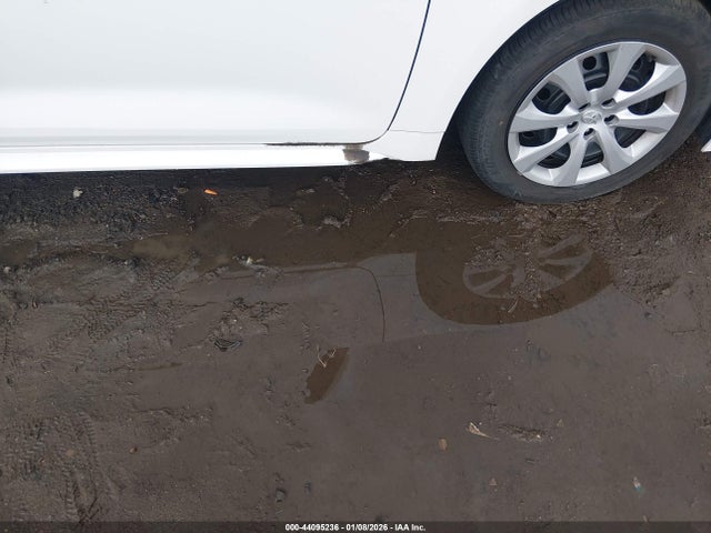 Toyota COROLLA LE 2022 5YFEPMAE7NP305723 Image 19