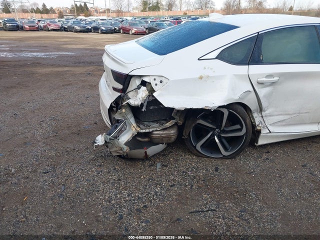 1HGCV1F31JA063031 Honda Accord Sport