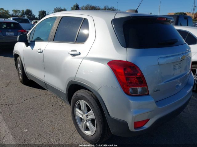 2021 CHEVROLET TRAX KL7CJKSB7MB307807 Photo 2