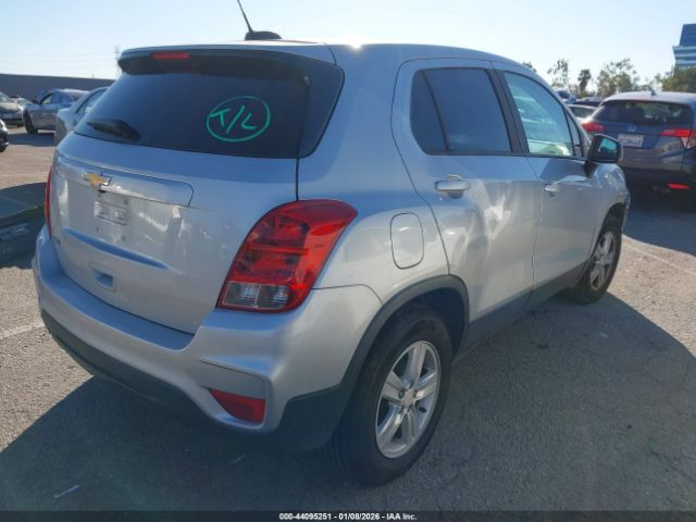 2021 CHEVROLET TRAX KL7CJKSB7MB307807 Photo 3