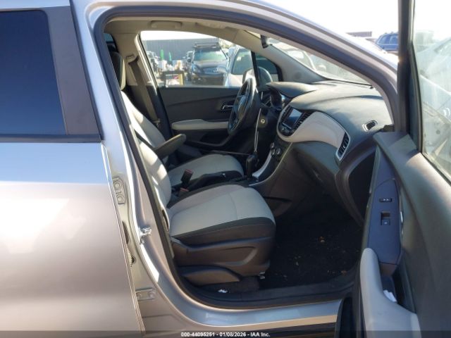 2021 CHEVROLET TRAX KL7CJKSB7MB307807 Photo 4