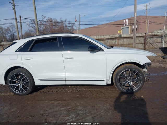 44095279 :رقم المزاد ، WA1CWBF13MD004110 vin ، 2021 Audi Sq8 Prestige Tfsi Quattro Tiptronic مزاد بيع