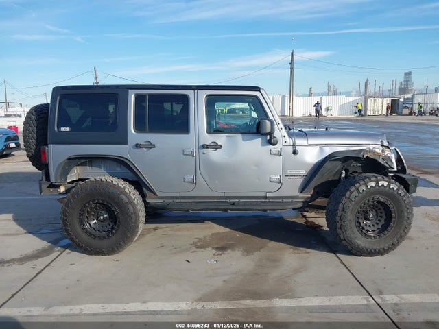 1C4HJWDG0JL921905 Jeep Wrangler Jk Unlimited Sport S 4x4