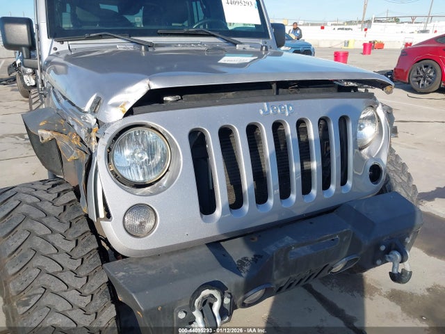 1C4HJWDG0JL921905 Jeep Wrangler Jk Unlimited Sport S 4x4