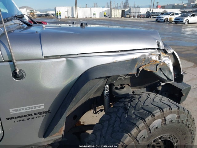 1C4HJWDG0JL921905 Jeep Wrangler Jk Unlimited Sport S 4x4