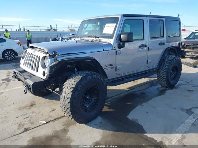 1C4HJWDG0JL921905 Jeep Wrangler Jk Unlimited Sport S 4x4