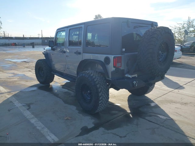 1C4HJWDG0JL921905 Jeep Wrangler Jk Unlimited Sport S 4x4