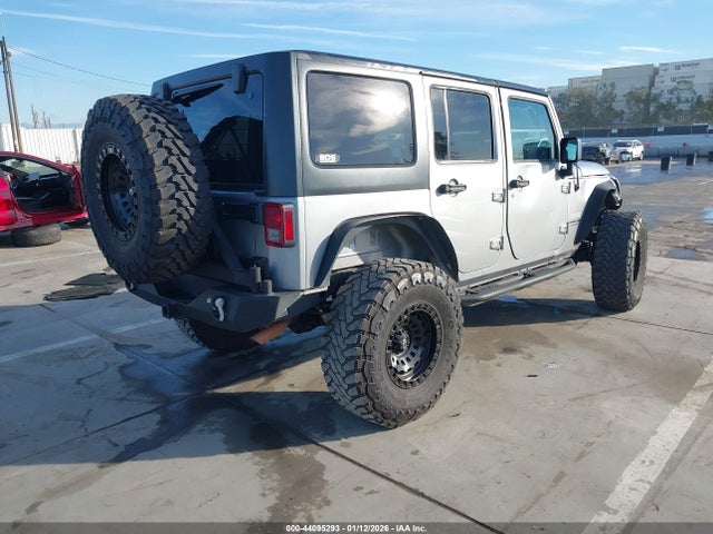 1C4HJWDG0JL921905 Jeep Wrangler Jk Unlimited Sport S 4x4