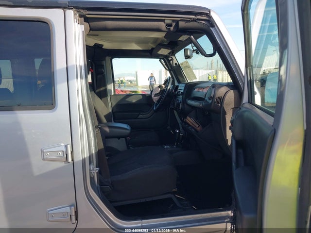 1C4HJWDG0JL921905 Jeep Wrangler Jk Unlimited Sport S 4x4