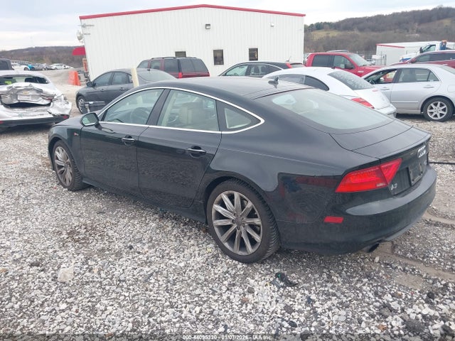 2013 AUDI A7 WAU2GAFC3DN083134 Photo 2