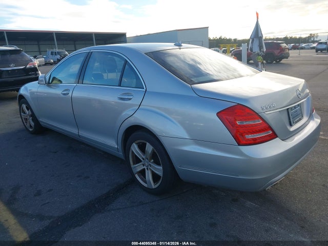 2010 MERCEDES-BENZ S 550 WDDNG7BB8AA294189 Photo 2