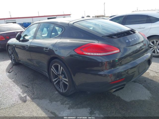 2014 PORSCHE PANAMERA WP0AA2A7XEL009741 Photo 2