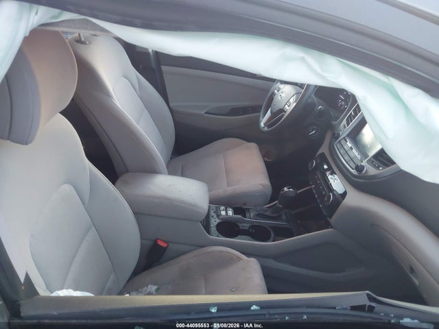 2018 HYUNDAI TUCSON KM8J3CA42JU643955 Photo 4