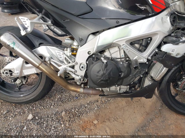 2017 APRILIA TUONO ZD4KGU000HS000371 Photo 7