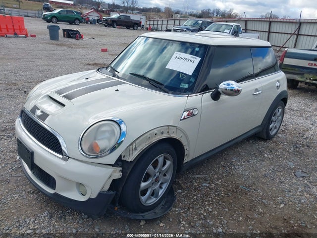 2008 MINI COOPER S WMWMF73528TV33460 Photo 1