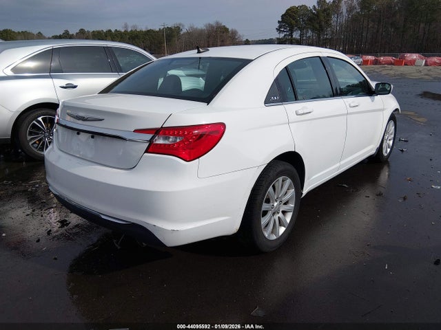 Продажа на аукционе авто 2014 Chrysler 200 Touring, vin: 1C3CCBBG5EN107005, номер лота: 44095592