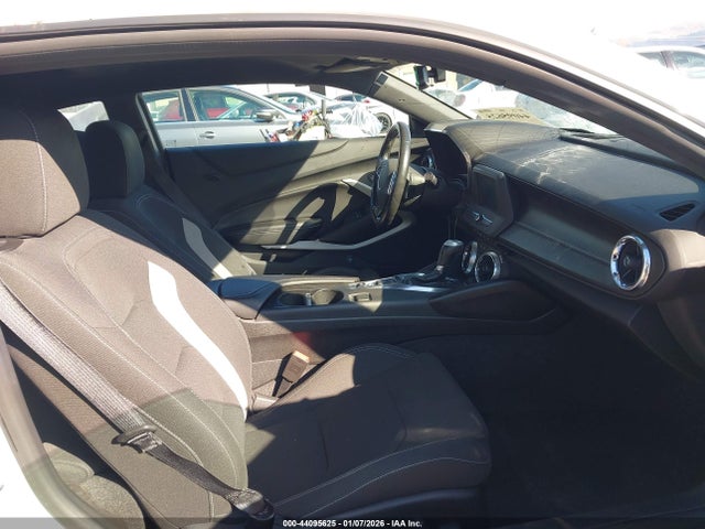 2018 CHEVROLET CAMARO 1G1FB1RS0J0174420 Photo 4