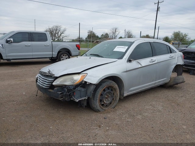 2012 CHRYSLER 200 1C3CCBAB8CN135089 Photo 1