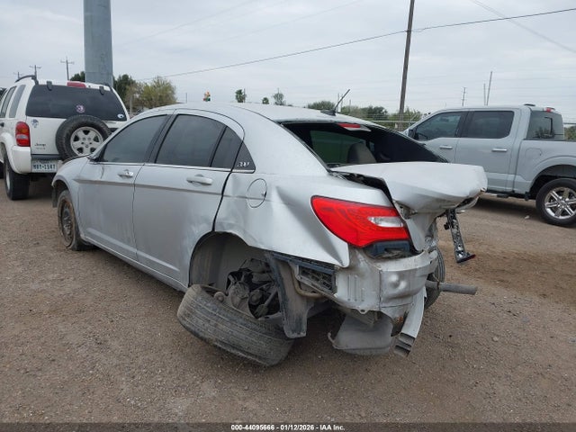 2012 CHRYSLER 200 1C3CCBAB8CN135089 Photo 2