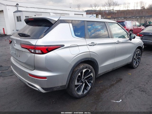 2023 MITSUBISHI OUTLANDER JA4J4UA85PZ011841 Photo 3